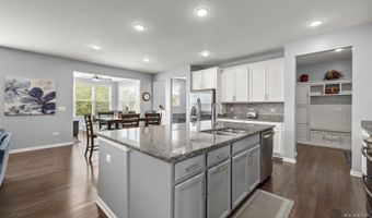 1600 Creeks Crossing Dr, Algonquin, IL 60102