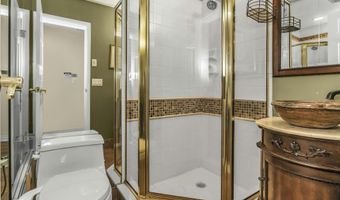 260 Oakridge Ln, Albertson, NY 11507
