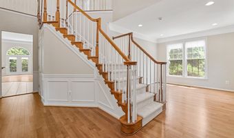 21565 CENTER POINT Cir, Ashburn, VA 20147