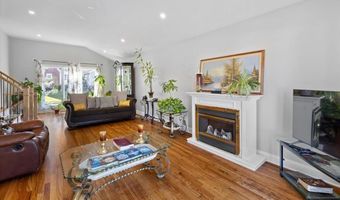 33 Coyne Ct, Bergenfield, NJ 07621