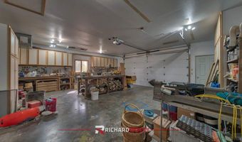 215 44th St N, Cody, WY 82414
