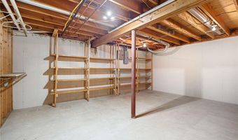 400 Oakland Pl NE 9, Austin, MN 55912