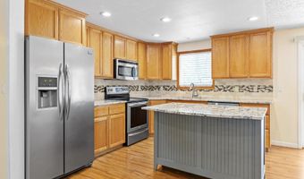 11300 FINNEGANS Way, Oregon City, OR 97045