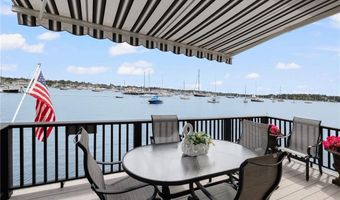 5 Defenders Row, Newport, RI 02840