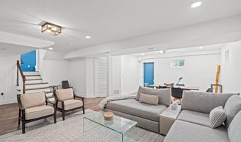 9817 FERNWOOD Rd, Bethesda, MD 20817