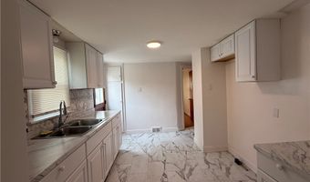 63 Norman Pl, Amherst, NY 14226