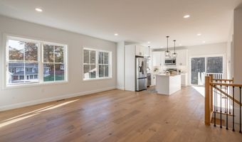 28 Dalton Dr, Barnstead, NH 03225