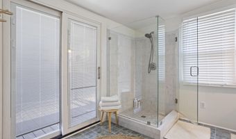 145 Bay View Ct, Bay St. Louis, MS 39520