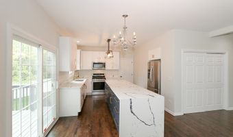 1321 Ivy Ln, Algonquin, IL 60102