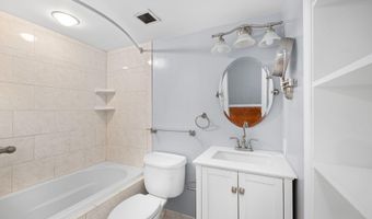 545 E BRADDOCK Rd 408, Alexandria, VA 22314