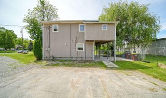 916 Oak St, Adrian, MI 49221