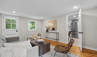 97 Padanaram Rd, Danbury, CT 06811