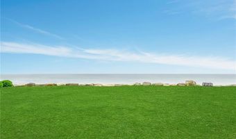 10 Calef Ave, Narragansett, RI 02882