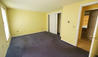 32 Cortland Cir, Bangor, ME 04401