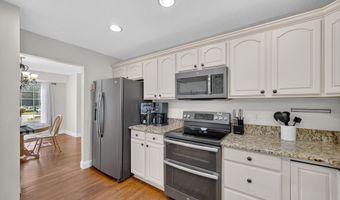 3706 SW Bluegrass Cir, Ankeny, IA 50023