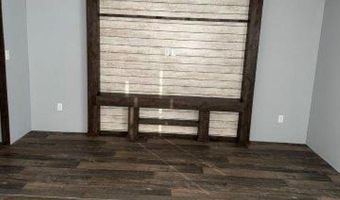 811 NE Front St, Millsap, TX 76066