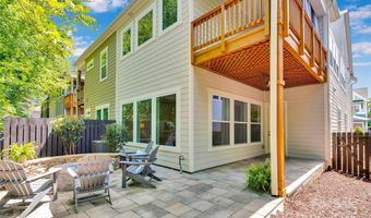 5052 Lesleewood Ct, Charlotte, NC 28226
