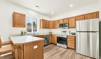 88055 LLAMA Ln, Veneta, OR 97487