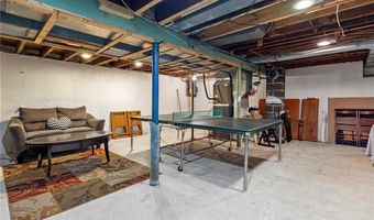 82 Vera St, Warwick, RI 02886