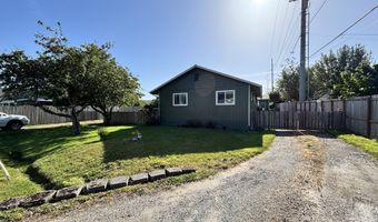 537 ART St, Brookings, OR 97415