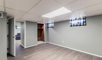 6011 Ranchwood Dr, Affton, MO 63123