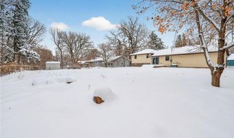 907 40th Ln, Anoka, MN 55303
