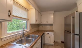 629 River Rd, Agawam, MA 01001
