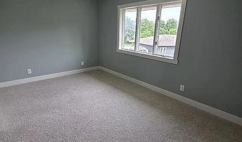 2516 White Oak Dr, Ames, IA 50014