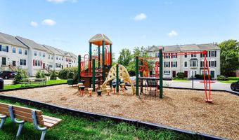 20198 BROOKVIEW Sq, Ashburn, VA 20147