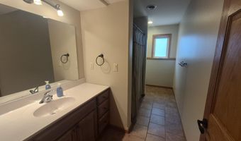 2420 SE 14th Ave, Aberdeen, SD 57401