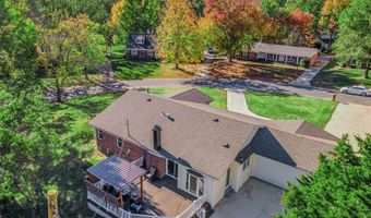 324 Norwich Ct, Ballwin, MO 63011