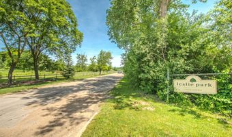 1795 Hideaway Ln, Ann Arbor, MI 48105