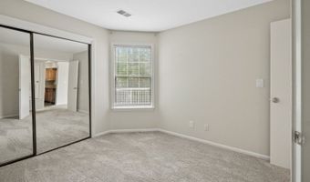 4 Ray Ct, Bedminster, NJ 07921