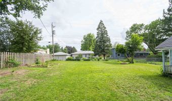 825 SE 4th St, Ankeny, IA 50021