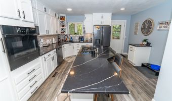 30421 Pueblo Ct, Adel, IA 50003