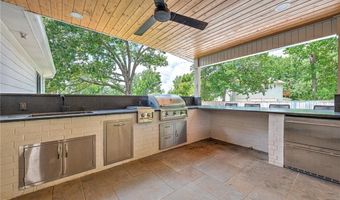 103 NE 7th St, Bentonville, AR 72712