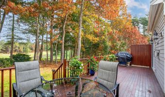 13 Laurel Hill Ct 13, Bourne, MA 02532