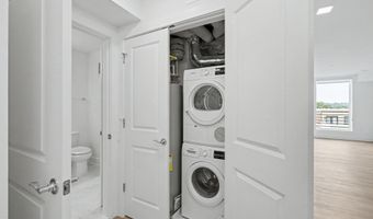 701 N HENRY St 502, Alexandria, VA 22314