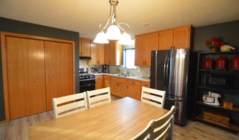 610 SW 13th Ave, Aberdeen, SD 57401