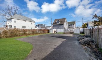 404 9th Ave Upper, Belmar, NJ 07719