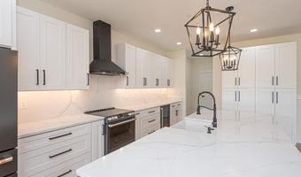 7 JOCKEY Ct, Berlin, MD 21811