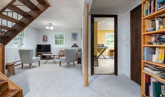 81 Shippee Rd, East Greenwich, RI 02818