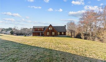 8 J H Dwyer Dr, Middletown, RI 02842