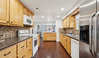 1507 S WALDEN Ave, Appleton, WI 54915