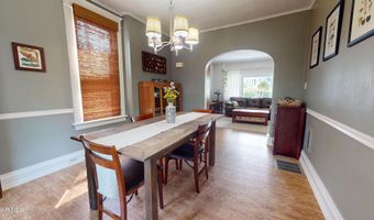 202 W Whittier Ave, Altoona, PA 16602