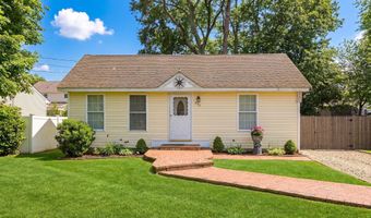 608 E Holly Blvd, Bayville, NJ 08721