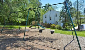 8366 GLASTONBURY Ct, Annandale, VA 22003