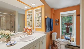 2473 Mt Hope Rd, Dodgeville, WI 53533