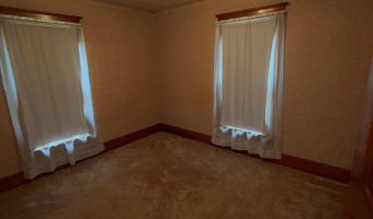 339 3rd St, Ashton, IA 51232
