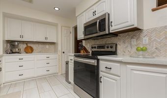 640 Painted Vista Dr, Ballwin, MO 63021